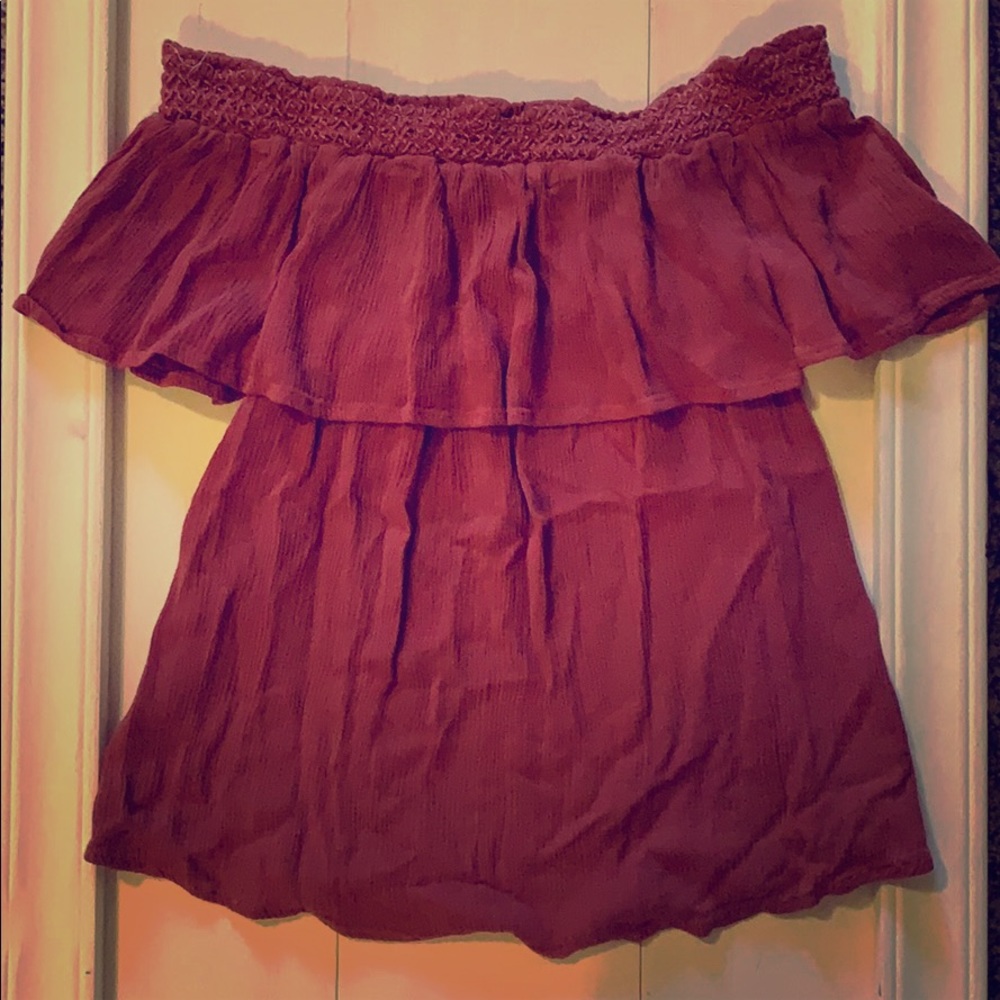 Socialite- off the shoulder rose top